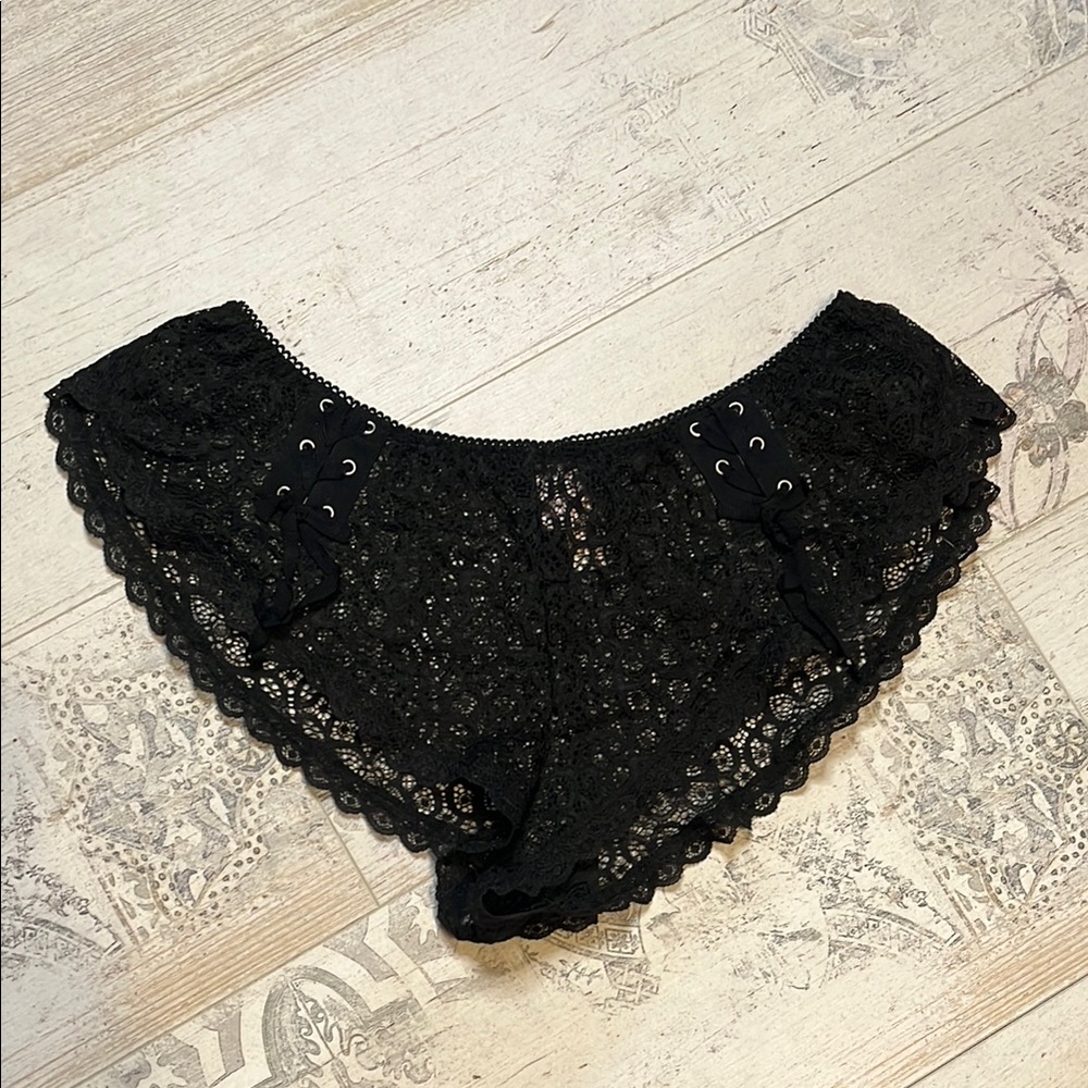 Victorias Secret Black Lace Mini Shorts Lingerie Size Medium